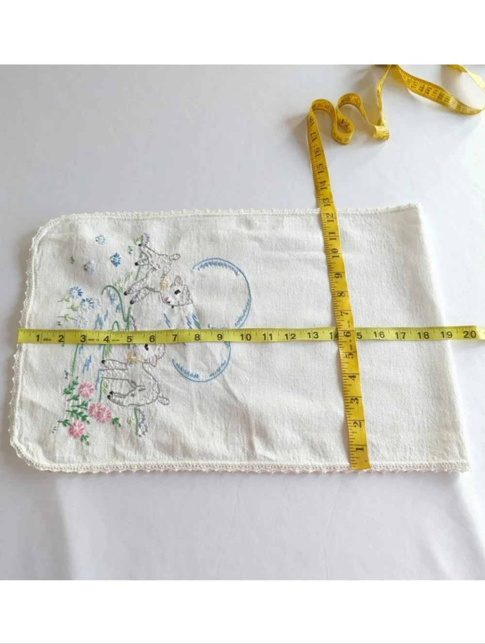 Vintage Homemade Table Runner w Embroidered Lambs & Flowers 38